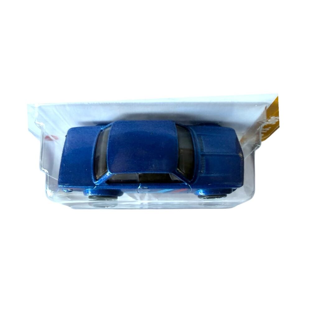 Hot Wheels BMW 2002 Blue & Yellow HW ’70s vs ’90s Lot (2 Cars) - Picture 8 of 13